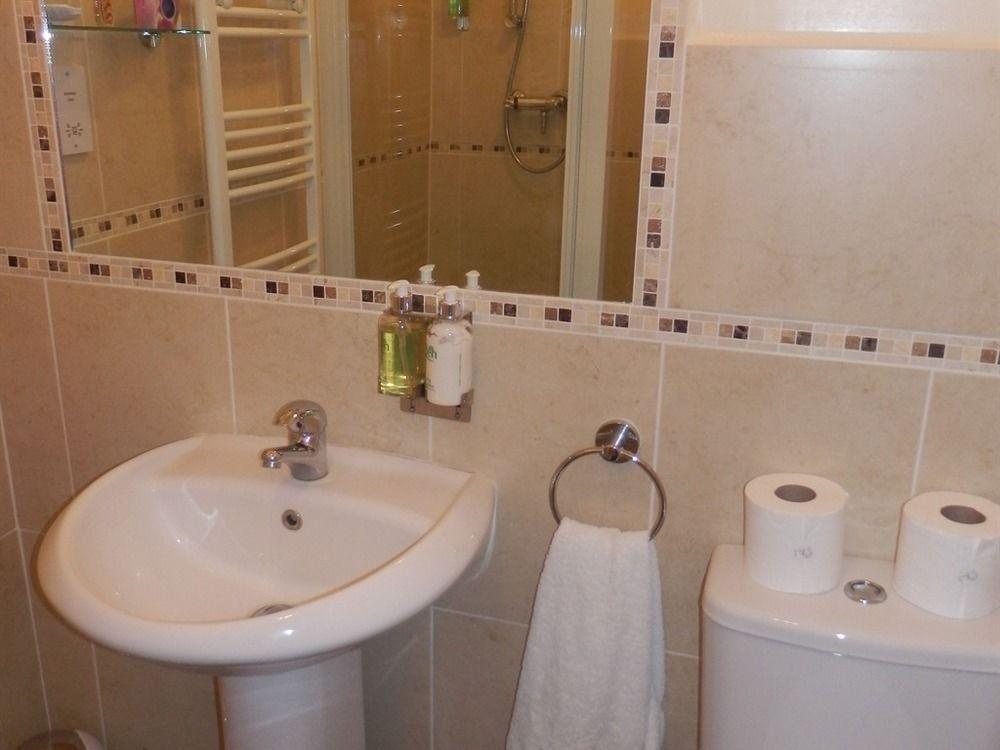 Boyne House Guest House Eastbourne Ngoại thất bức ảnh